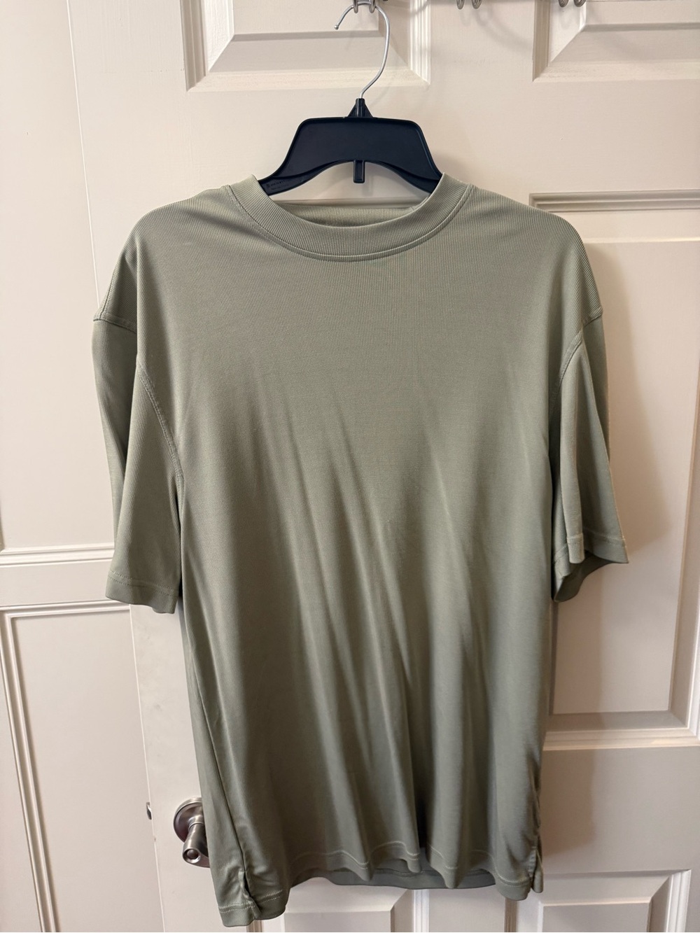 Bassiri Men's Short-Sleeve Crewneck Tee in Sage Green